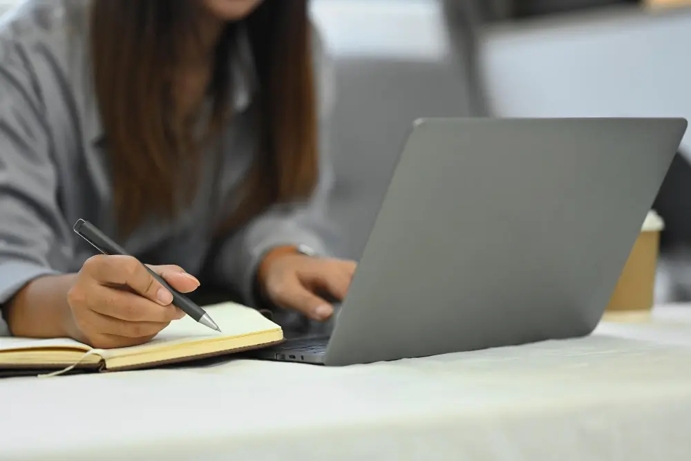 O Que o Melhor Notebook para Estudo e Trabalho Precisa Ter?